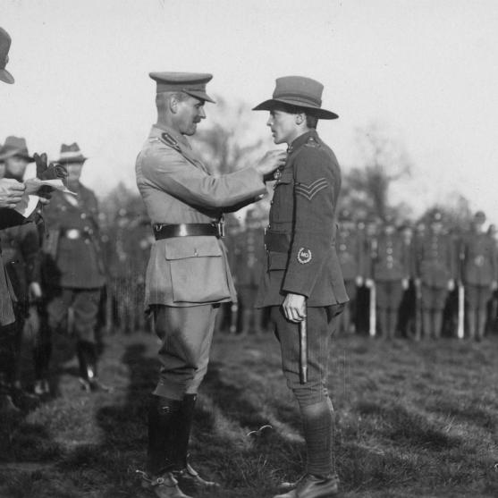 Lieutenant-General Sir William Birdwood presenting Sergeant Frederick Watson with the Distinguished Conduct Medal for bravery at Gallipoli.